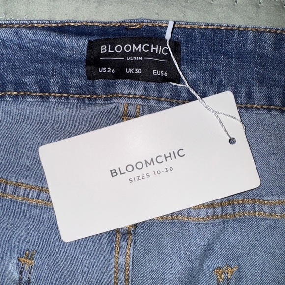 Bloomchic Denim plus size Women's Shorts. Size 26. GUC. - Picture 3 of 6